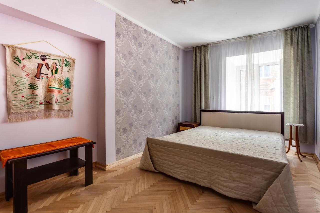 Four Bedrooms Apartment In The Heart Of Lviv Kültér fotó