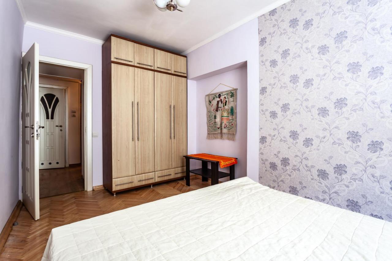 Four Bedrooms Apartment In The Heart Of Lviv Kültér fotó