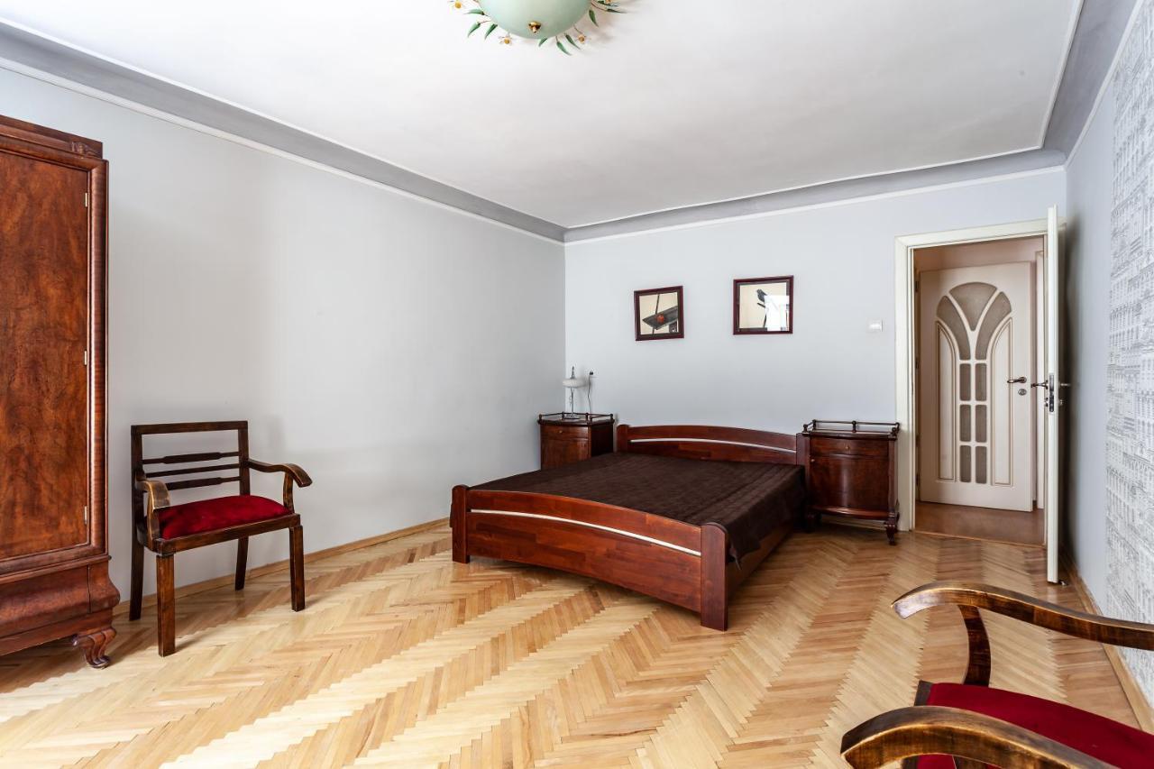 Four Bedrooms Apartment In The Heart Of Lviv Kültér fotó