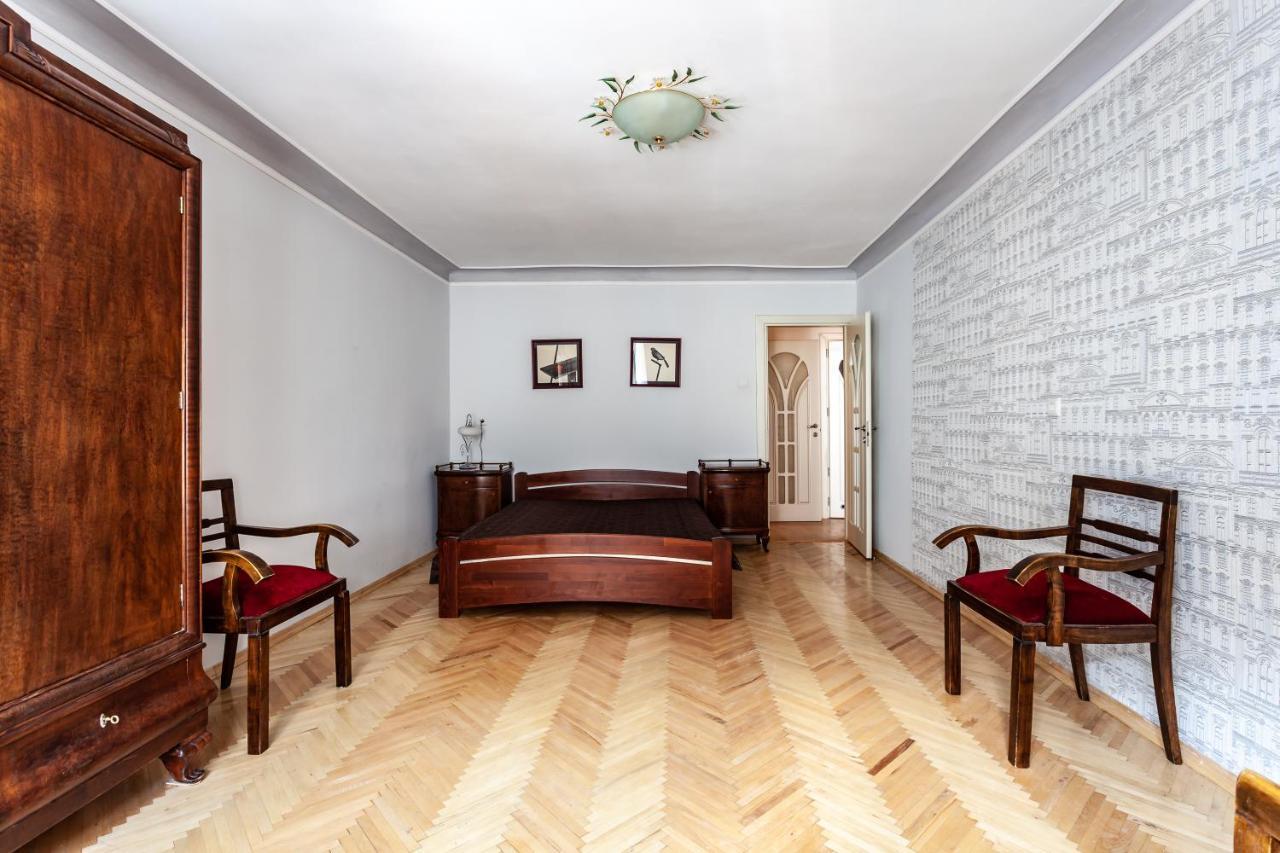 Four Bedrooms Apartment In The Heart Of Lviv Kültér fotó