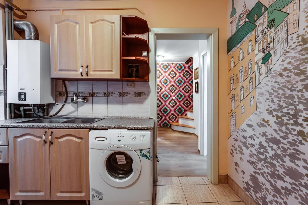 Four Bedrooms Apartment In The Heart Of Lviv Kültér fotó