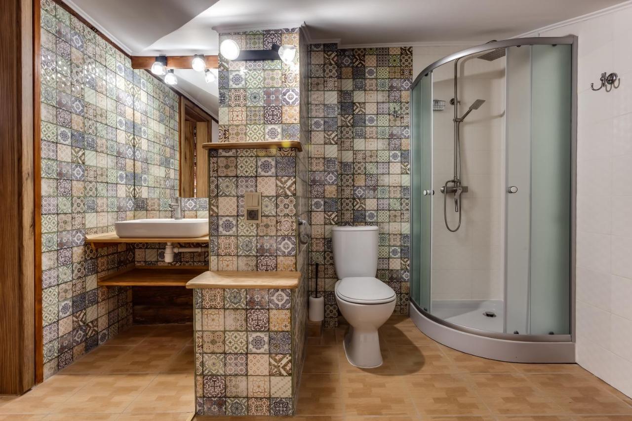 Four Bedrooms Apartment In The Heart Of Lviv Kültér fotó